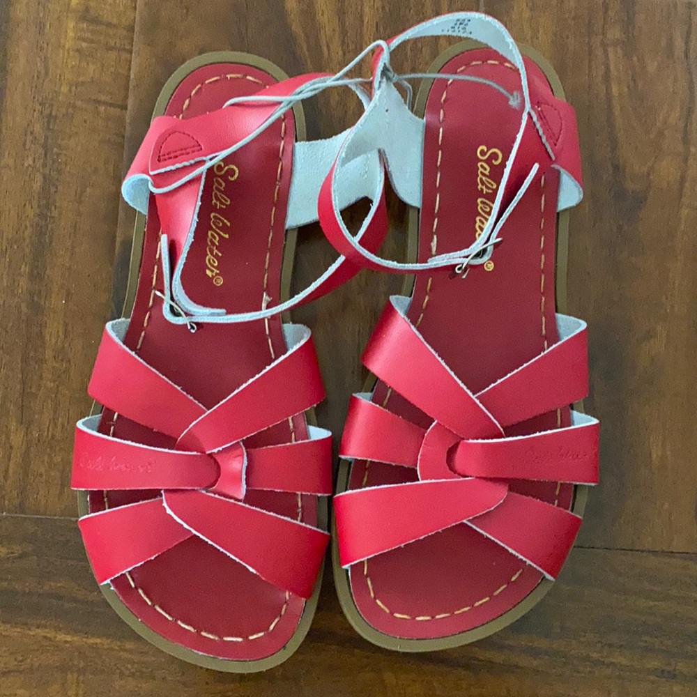 Saltwater sandals